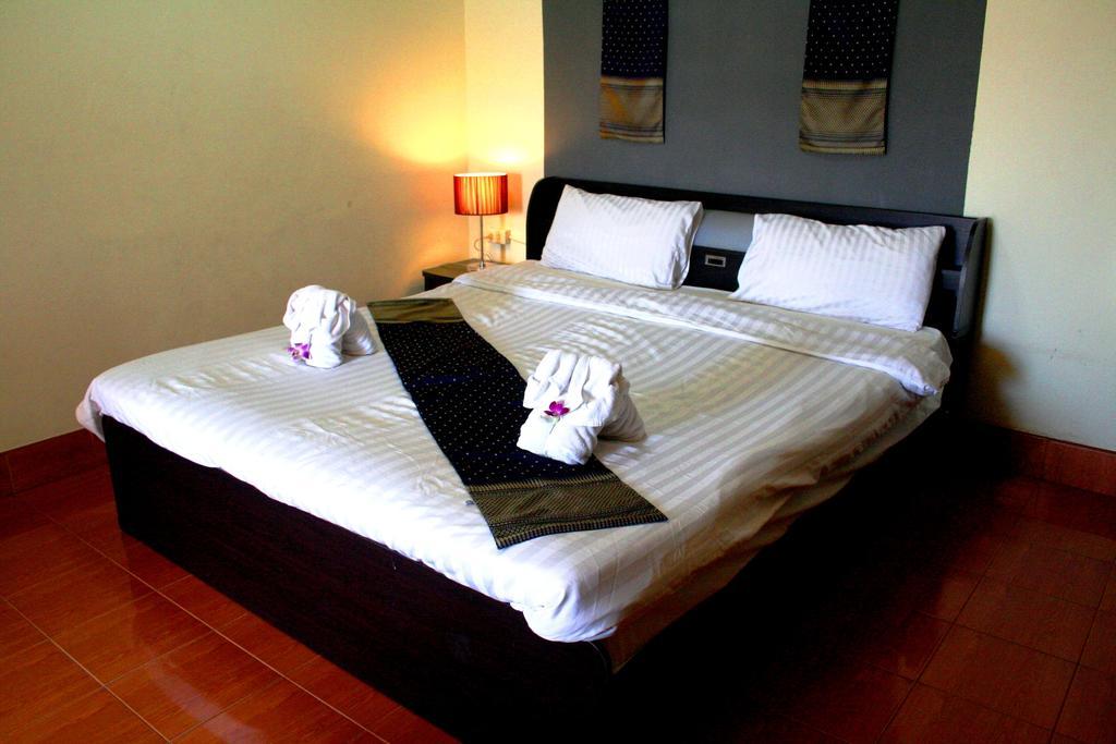 2Gether Guesthouse Karon Esterno foto